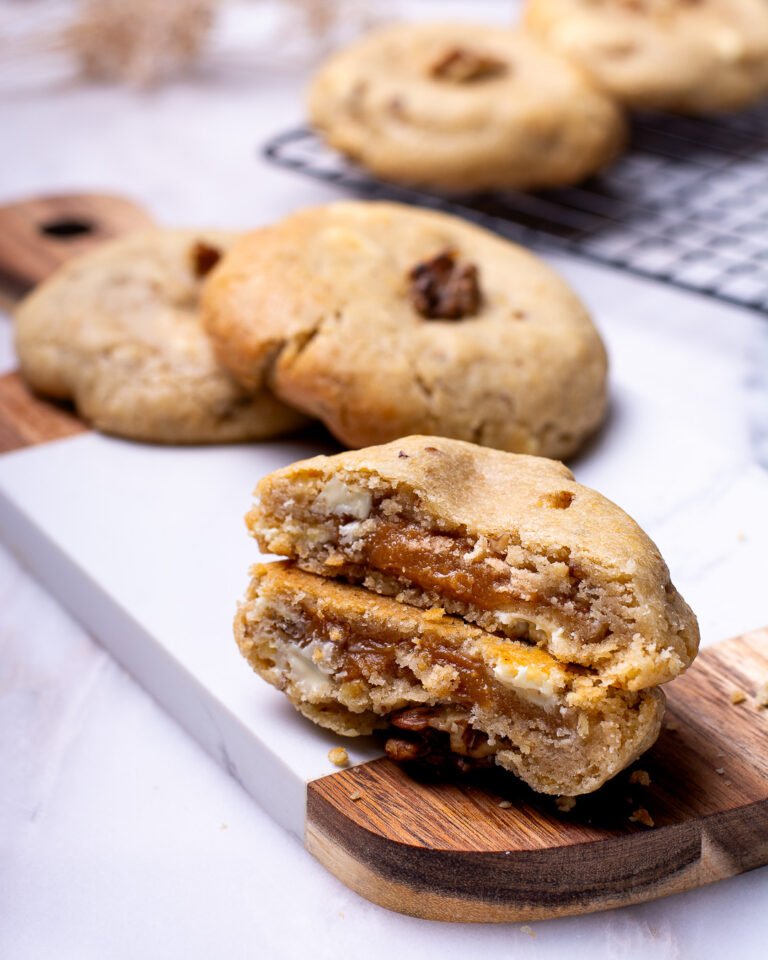 Cookie clássico partido ao meio